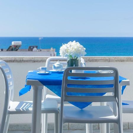 Spiaggia Bianca Apartments 토레 바도 외부 사진